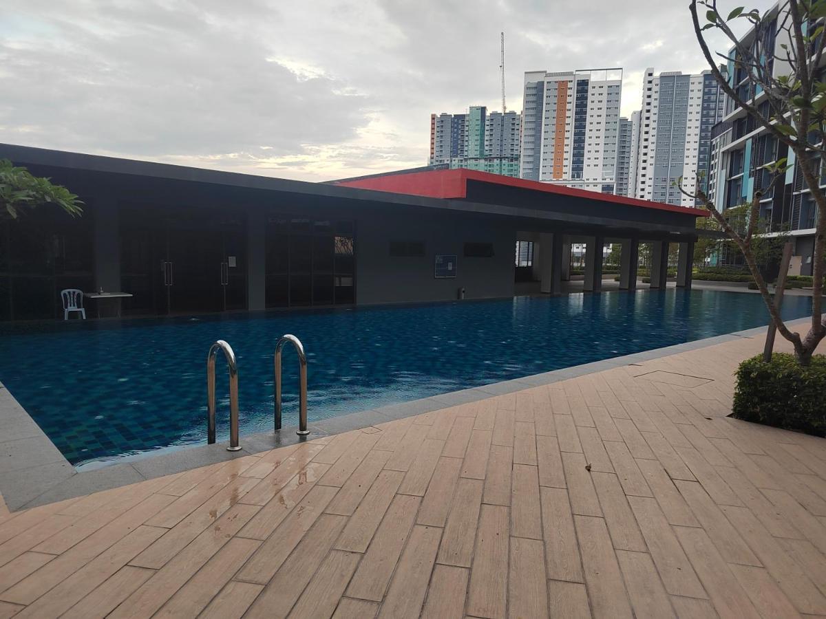 Studio Suite Homestay Klia Sepang Exteriér fotografie