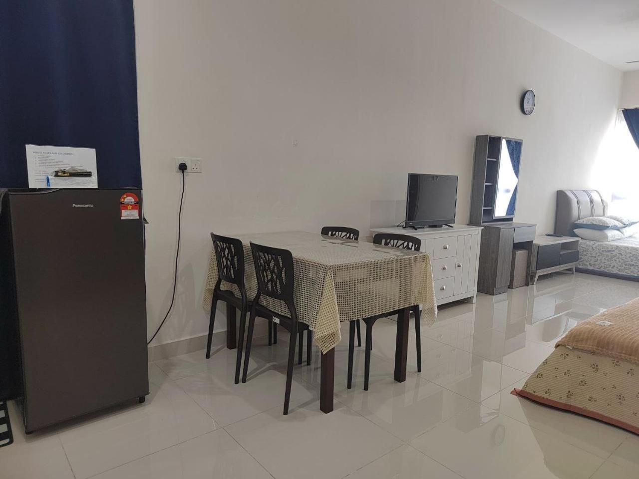 Studio Suite Homestay Klia Sepang Exteriér fotografie